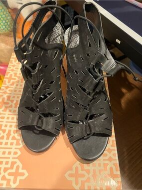 Gianni Bini Black Cutout Lace Up Heels Size 9.5